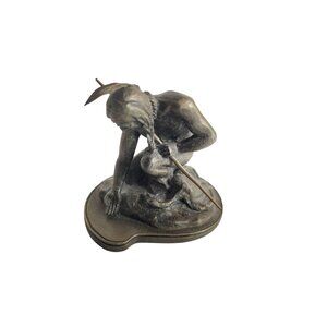 Vintage Hudson Pewter Kneeling Native American Hunter Statue 1970